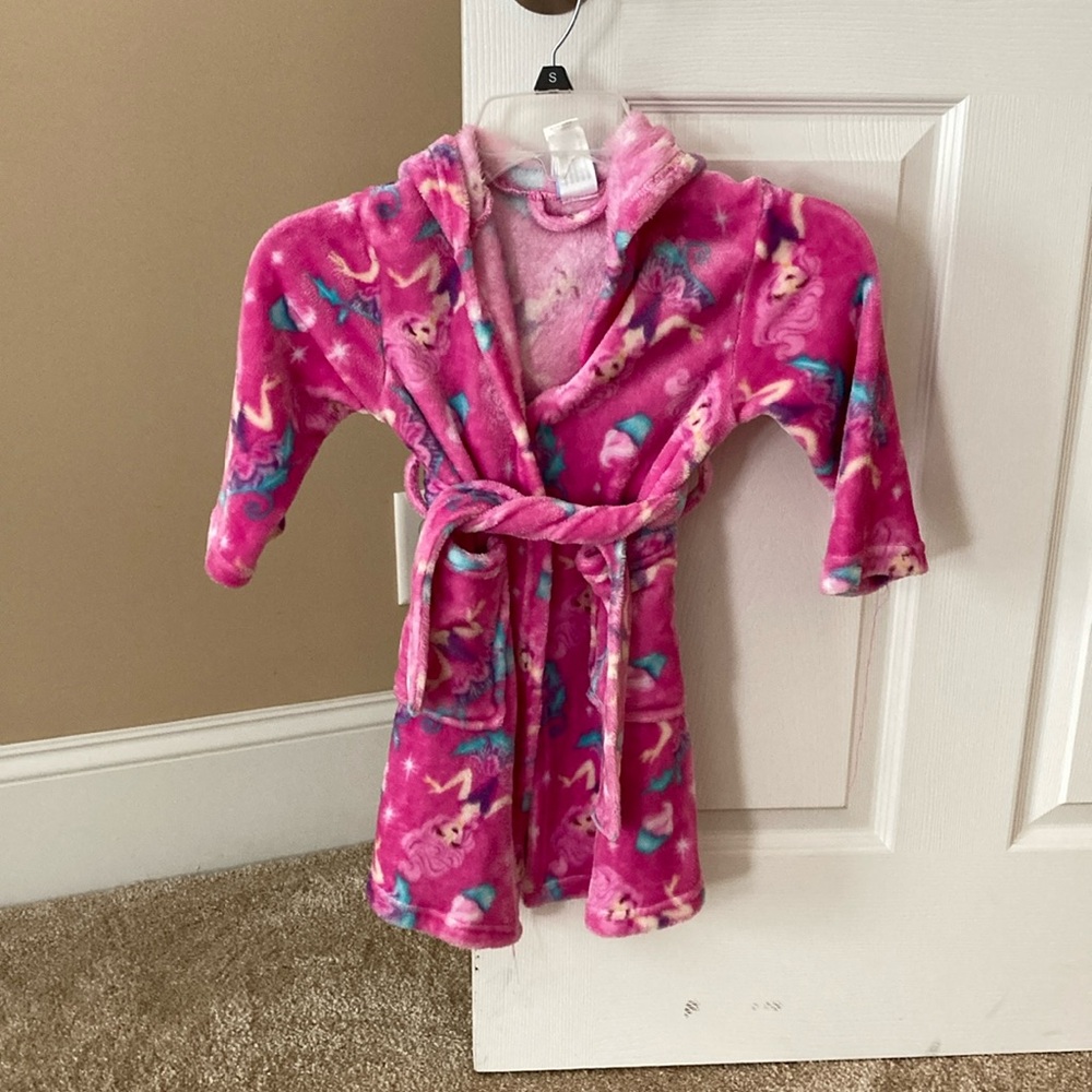 Girls robe pink and blue with hoodie. Size 4. Pool or bath time. Really soft